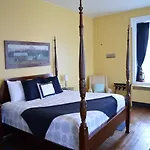 Stoltzfus Bed & Breakfast
