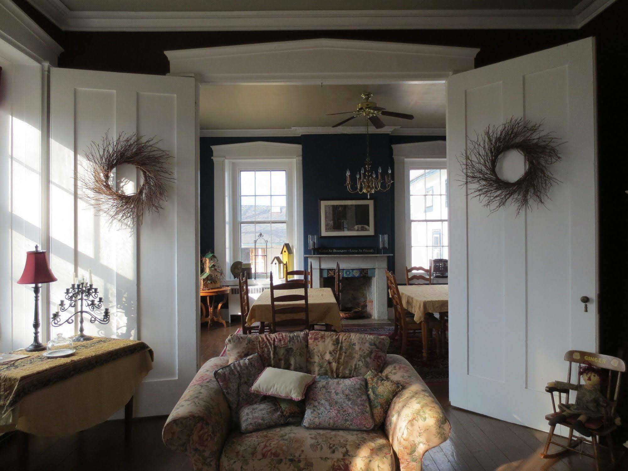 Stoltzfus Bed and breakfast White Horse